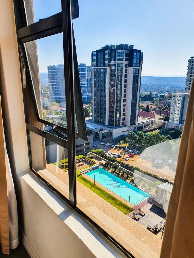 יוהנסבורג Westpoint Sandton Skyline Apartment מראה חיצוני תמונה